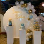 White Circular Backdrop 3 Plinths Pedestals Balloon Decor