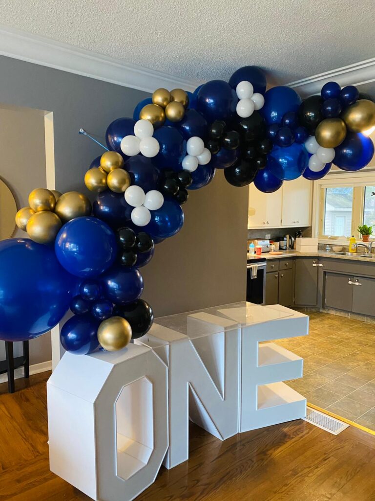 North York Balloon Decor Service blue balloon