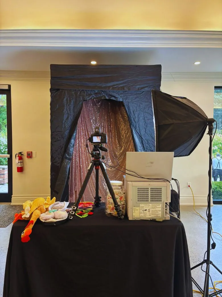 Fort Erie Enclosed Photo Booth Rental Fort Erie Enclosed Photo Booth Rental